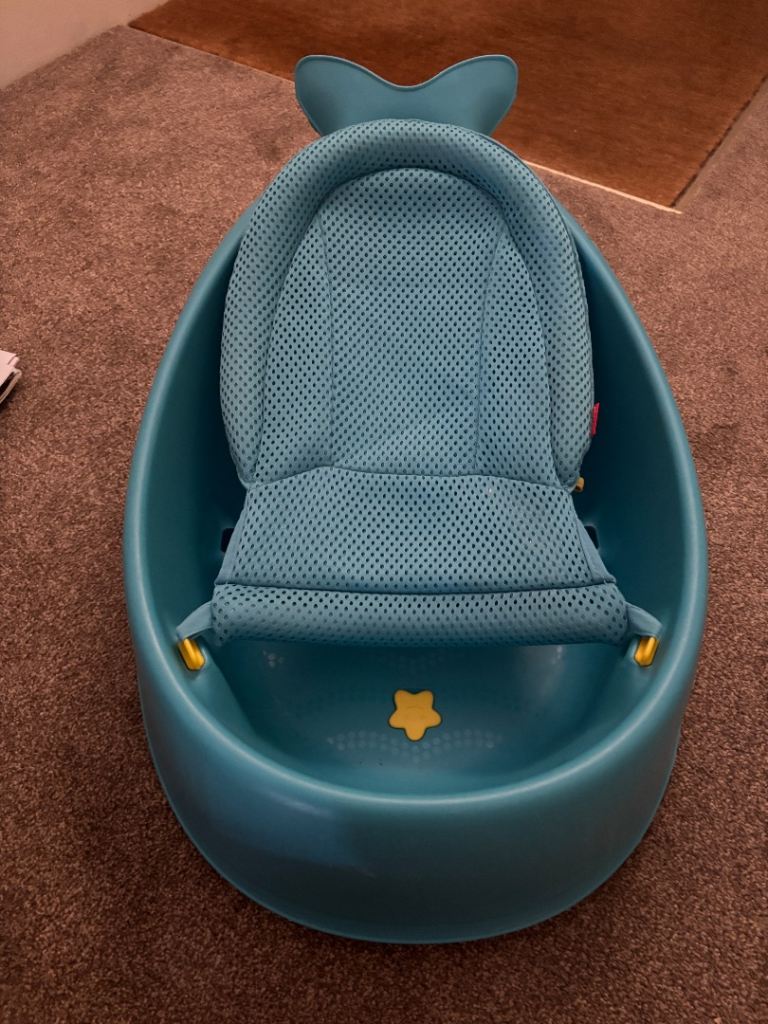 Skiphop baby bath tub
