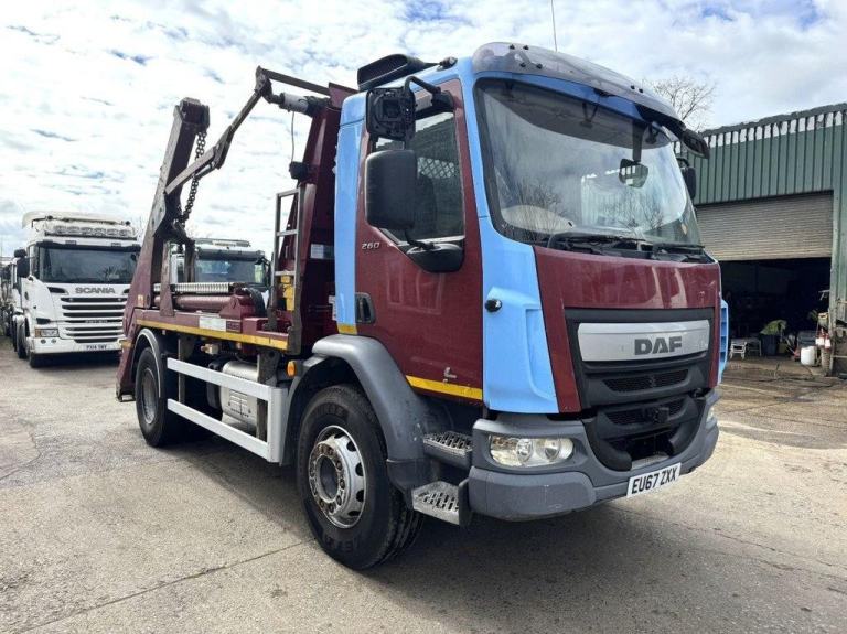 2018 DAF LF-260 SKIP LOADER