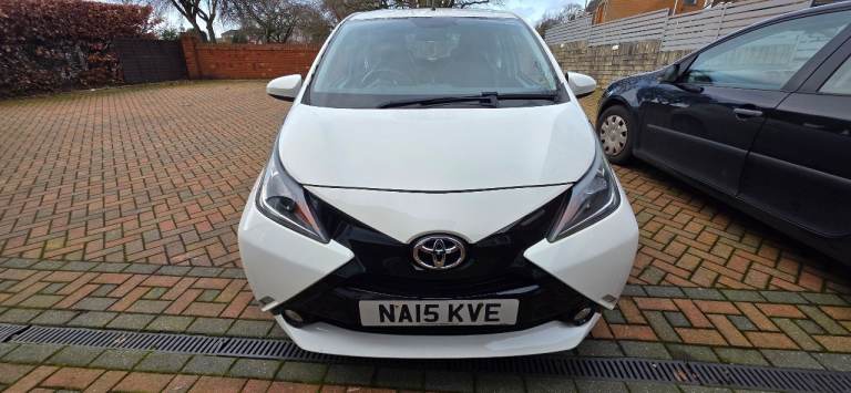 Toyota, AYGO, Hatchback, 2015, Manual, 998 (cc), 5 doors