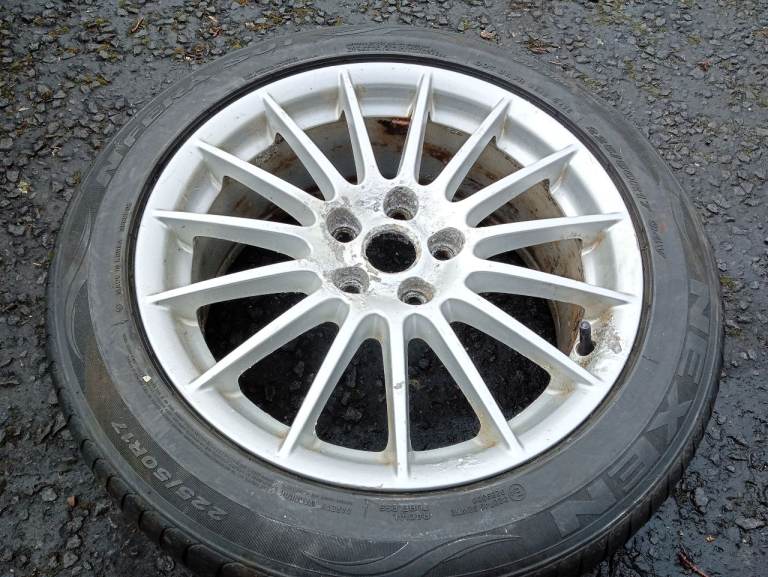 Jaguar 5 x 108 17 Inch Alloy 225 50 17 Tyre 