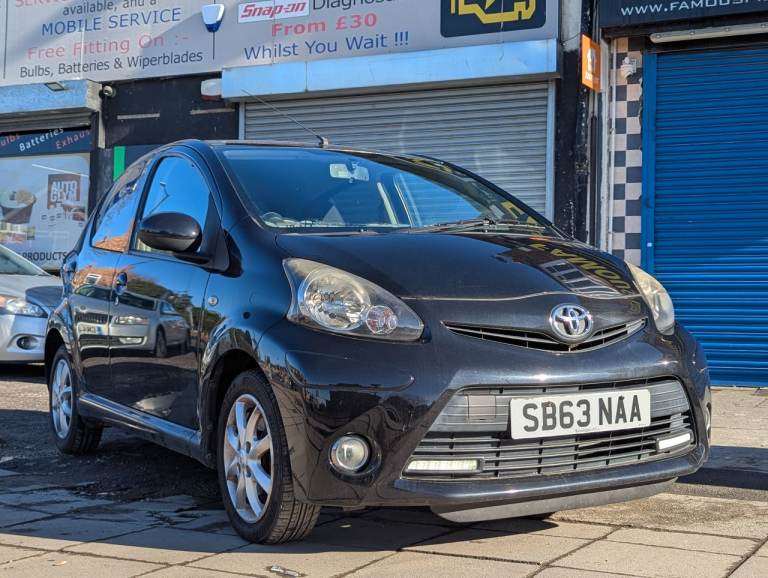 Toyota, AYGO, Hatchback, 2013, Manual, 998 (cc), 5 doors