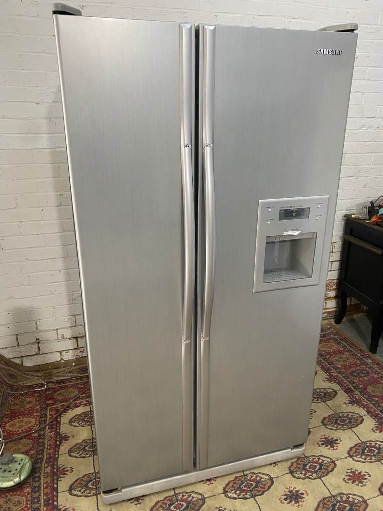 2 Amarican fridge freezer for sale in good condition 