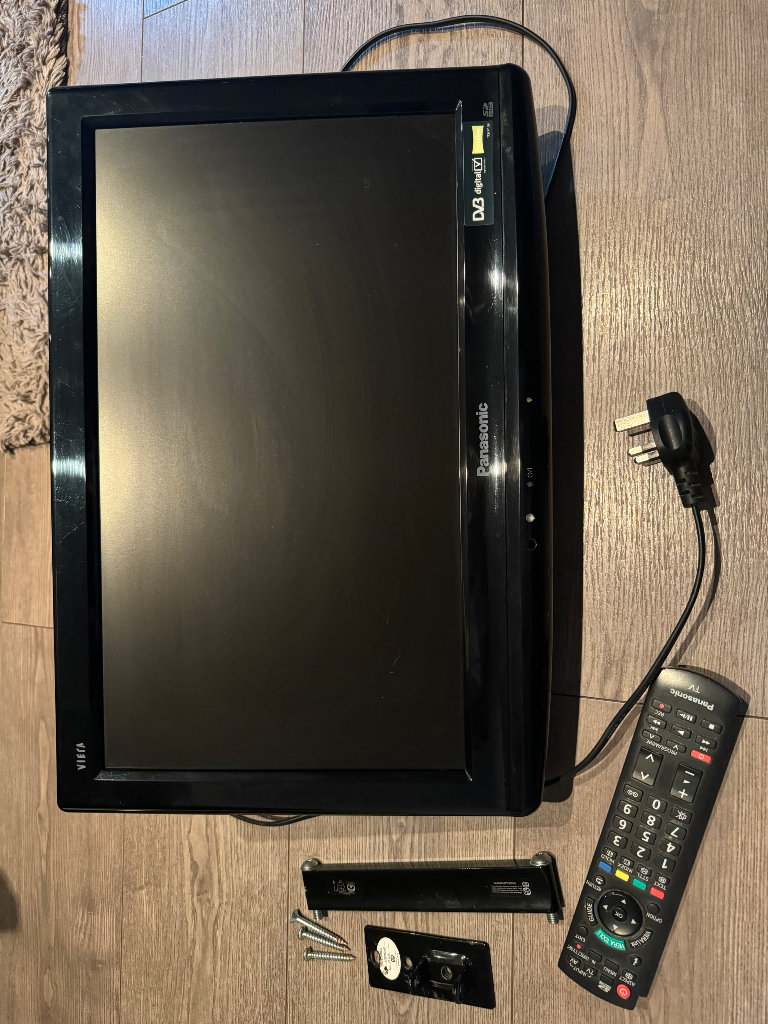 Panasonic TX-L19X10B LCD TV HD Black