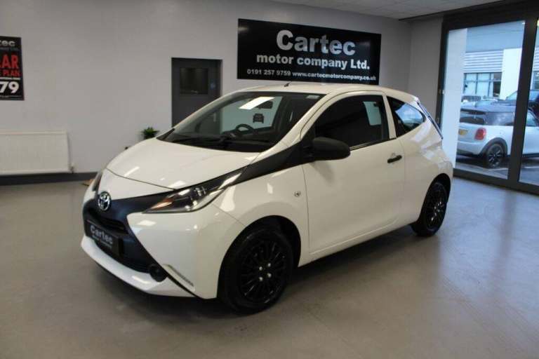 2016 Toyota AYGO 1.0 VVT-i x Hatchback 3dr Petrol Manual Euro 5 Euro 5 (68 ps) Hatchback Petrol M...