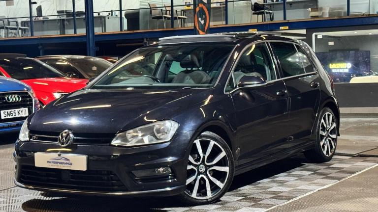 2016 Volkswagen Golf 2.0 TDI BlueMotion Tech R-Line Edition DSG Euro 6 (s/s) 5dr HATCHBACK Diesel...