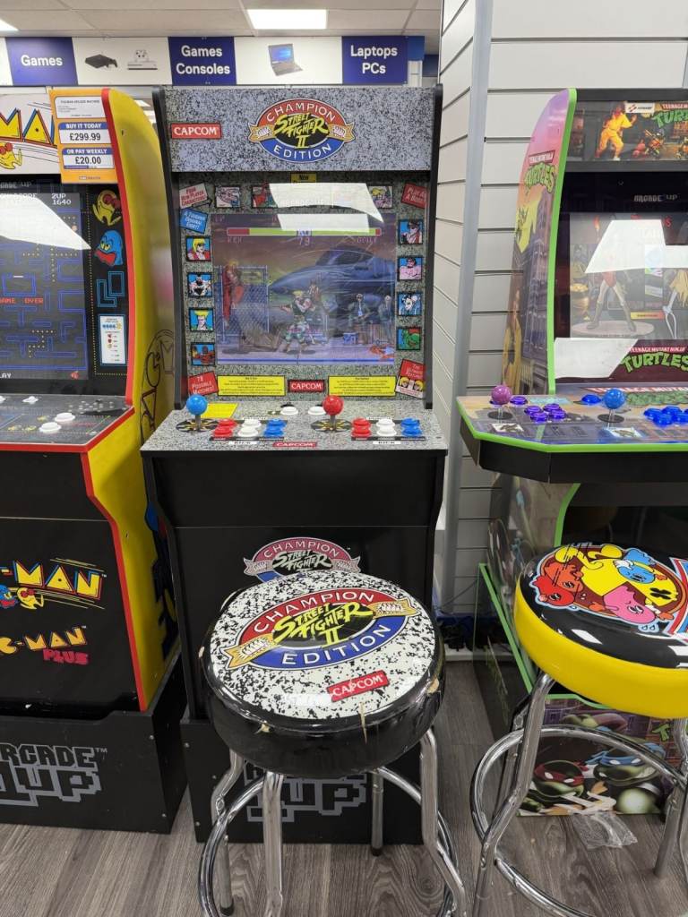STREET FIGHTER ARCADE MACHINE