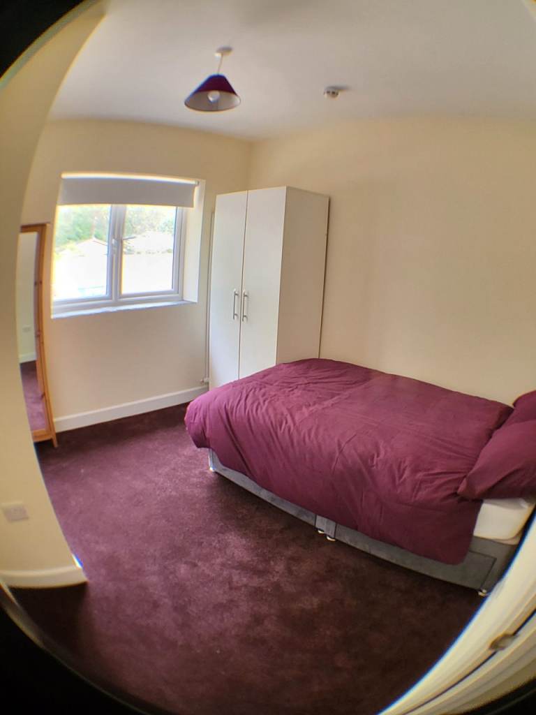 Lovely Rooms to rent from private, live in landlord £125 - £150pw, all bills included