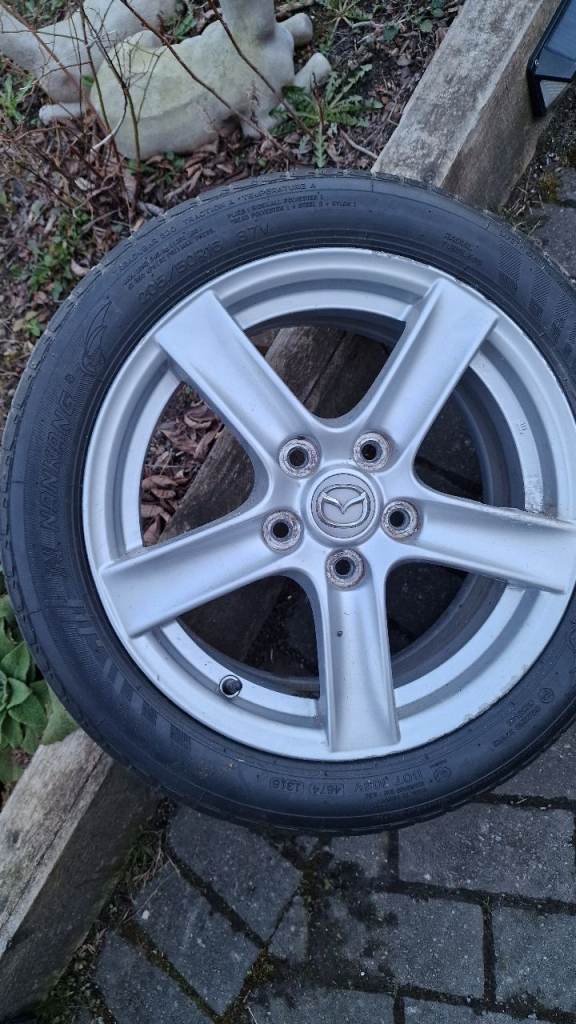 Mazda mx5 wheel with decent tyre