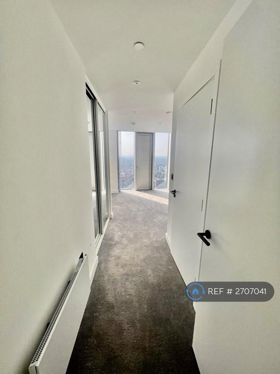 2 bedroom flat in Trinity Way, Salford, M3 (2 bed) (#2707041)