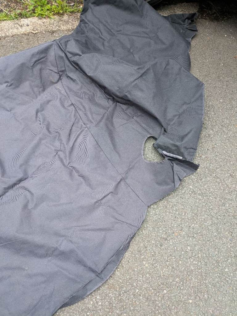 Windscreen cover by custom covers