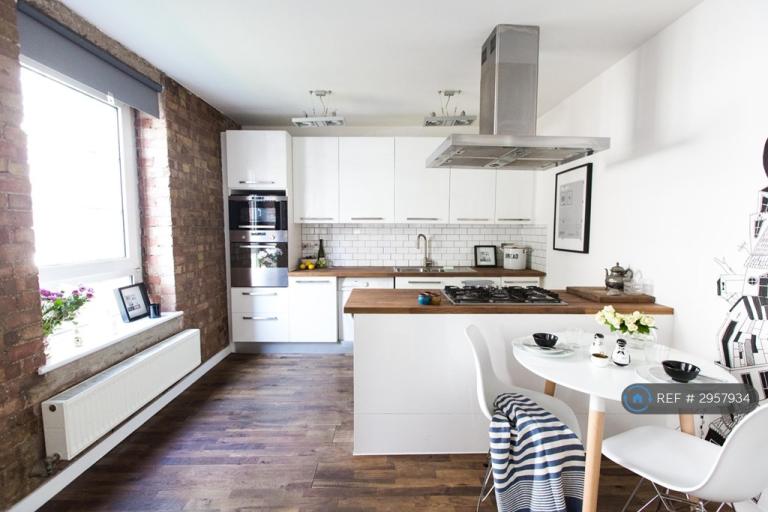 2 bedroom flat in Barnett House, London, E1 (2 bed) (#2957934)