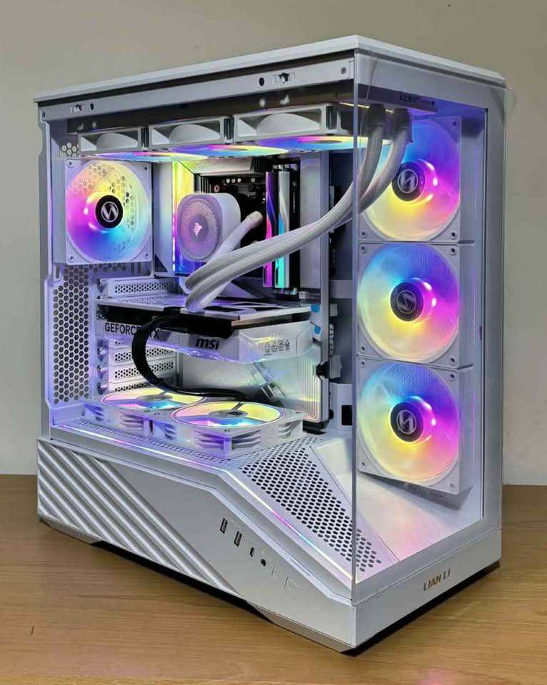 High-End White Gaming PC – Ryzen 7 9800X3D | RTX 5070 White | 64GB DDR5 | Stealth Build