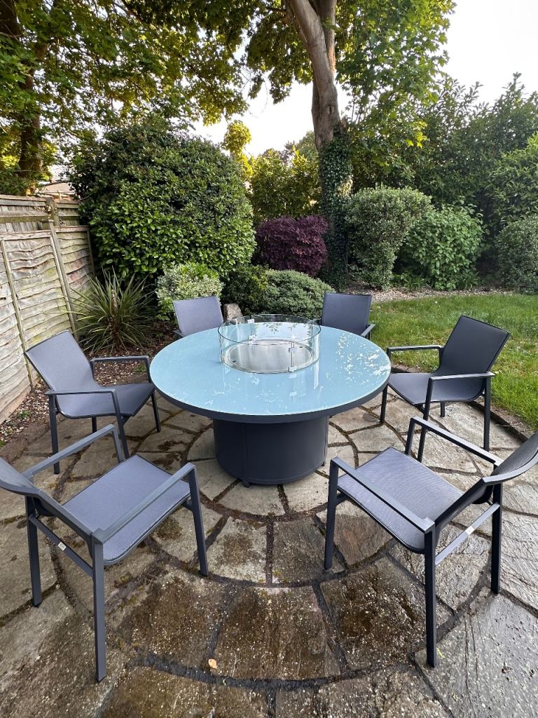 6 Seat Aluminium dining set - Gas fire pit