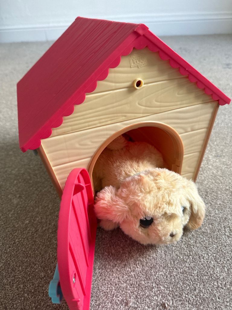 Little Live Pets Toy Dog with Doghouse – Great Condition 🐶