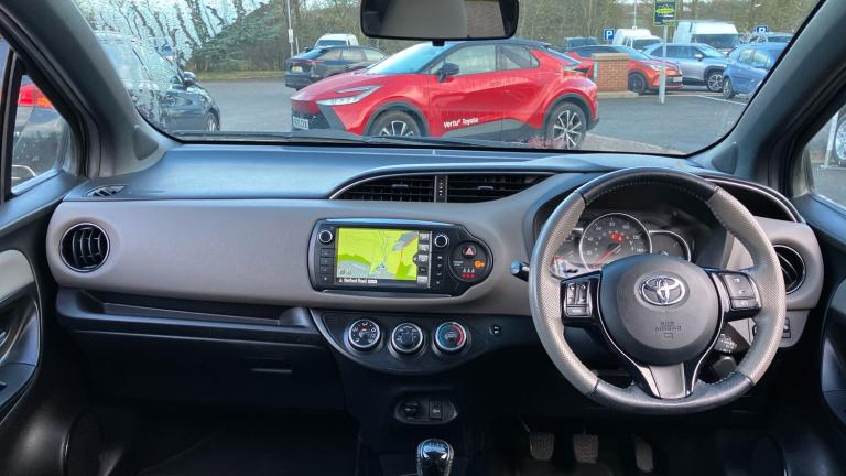 2017 Toyota Yaris 1.33 VVT-i Design 5dr Petrol Hatchback Hatchback Petrol Manual