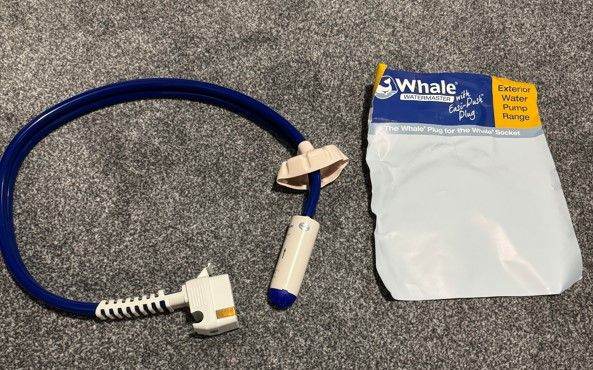 Whale Watermaster Pump with Easi-Push Plug