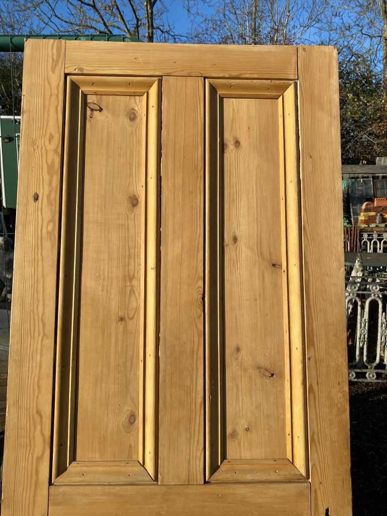Victorian striped pine 4 panel door 