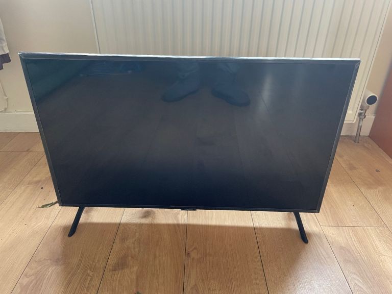 Now sold - Samsung Q50A QLED 32 inch HD Smart TV 