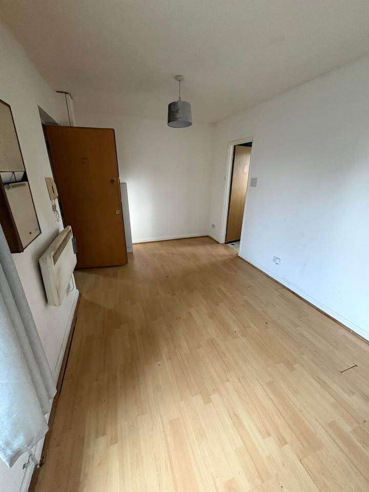 STUDIO Flat in Hayes 