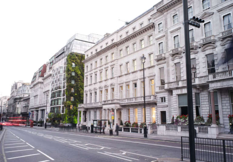Furnished offices to rent in *Mayfair*. Office Spaces for 3 to 182 desks W1 (On Piccadilly)