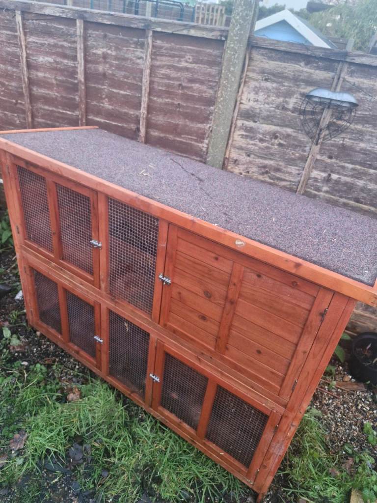 5ft double hutch & cover 