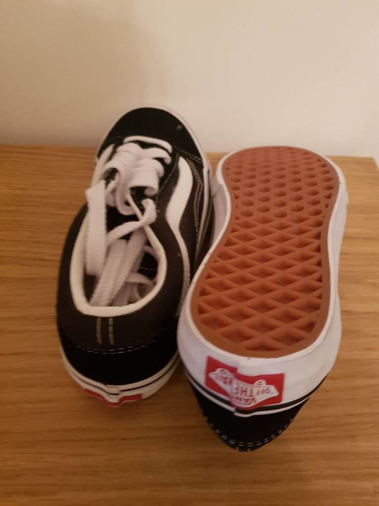 New Vans Old Skool Trainers – Black and White