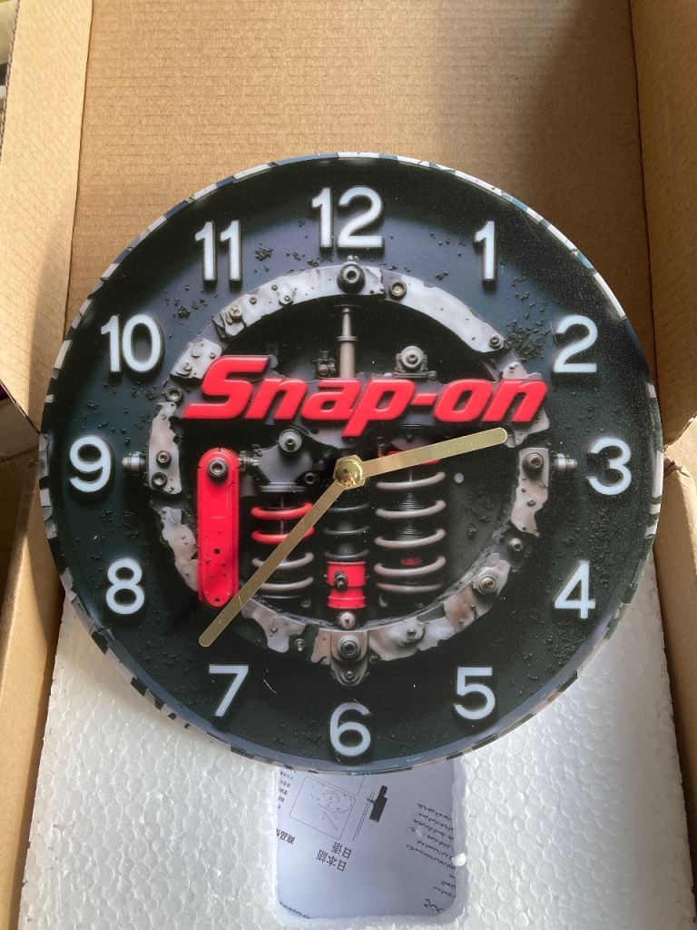 Lovely auto theme clock