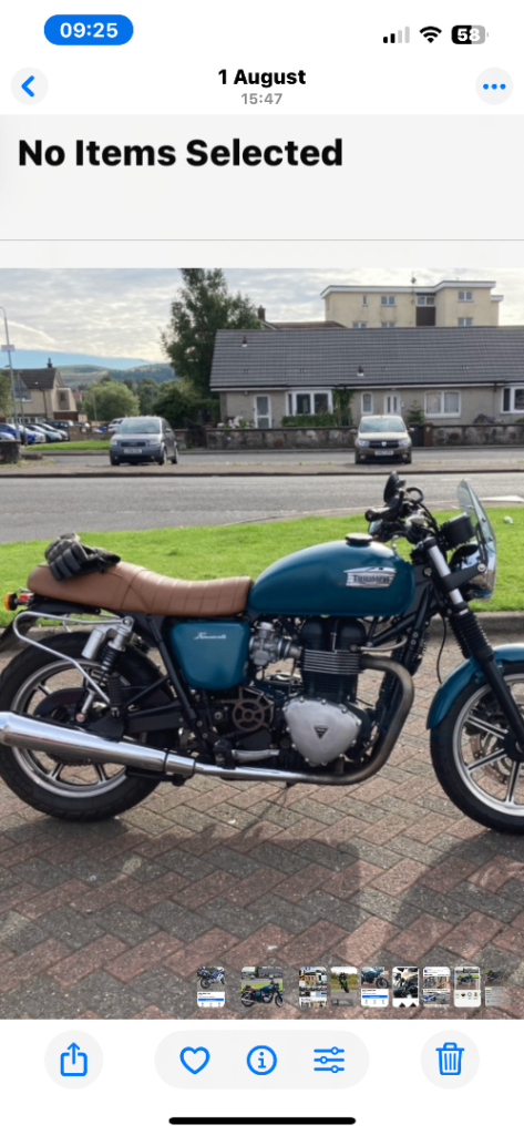 Triumph bonneville 900se