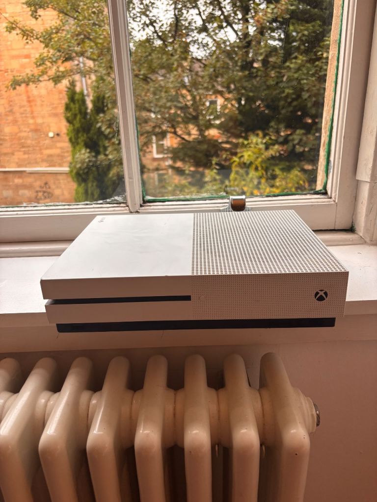 Xbox One S Console – White, Good Condition