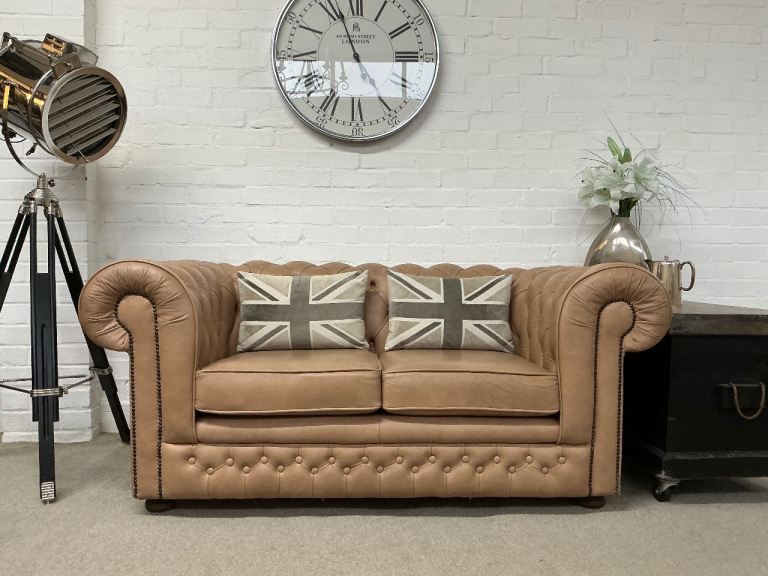 image for Tuscan beige Thomas Lloyd 2 seater Chesterfield sofa. Can deliver. 
