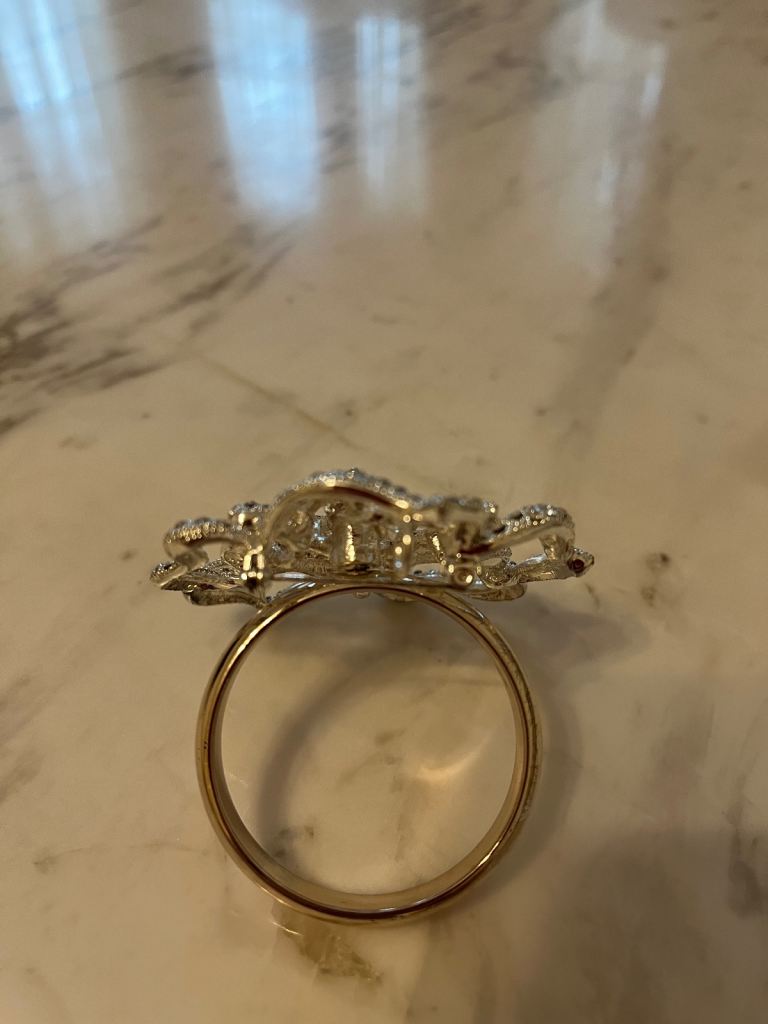 Women’s Brooch/scarf ring  Shape Of Rose Brand New 