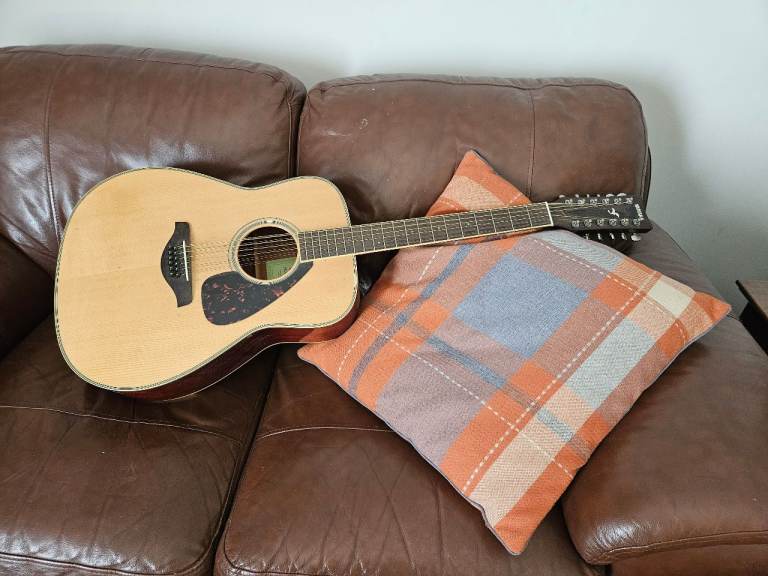 12 string yamaha