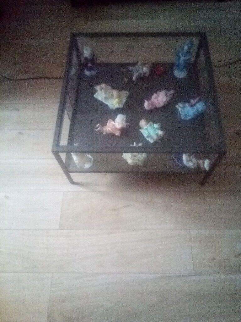 11 Ashton-Drake collectable dolls.