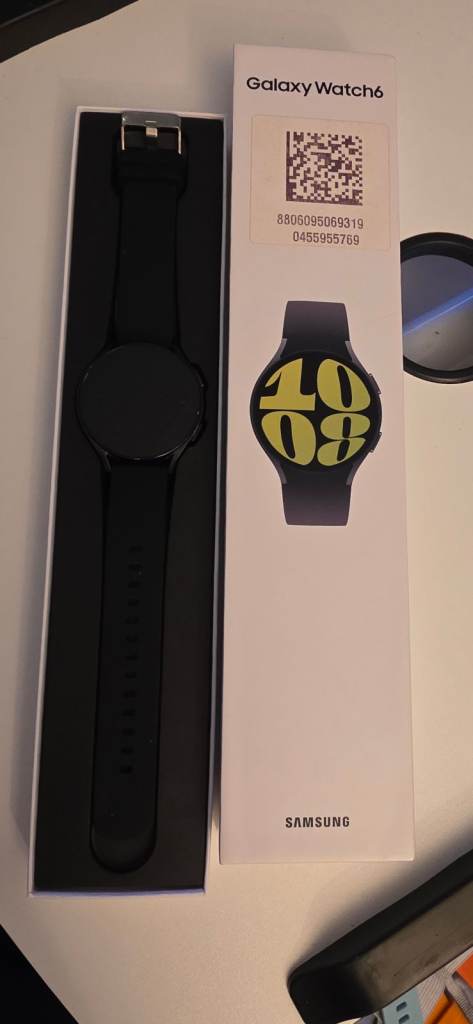 Samsung Galaxy Watch6 - Black, As Good As New
