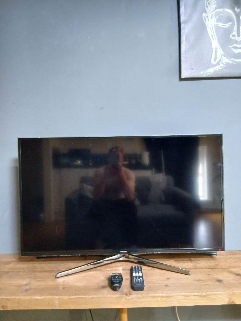 40" Samsung Smart TV
