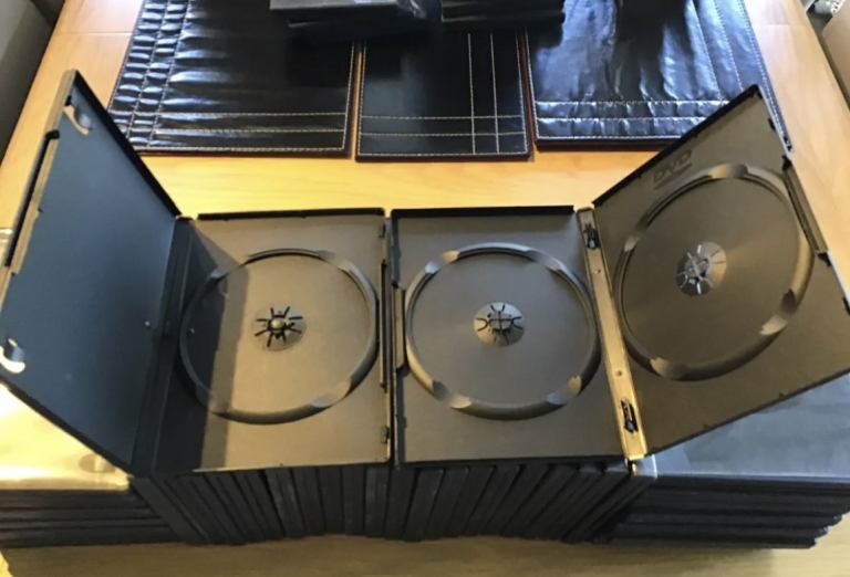 107 Used Clear Sleeve DVD cases. 71 x single/34 x Double