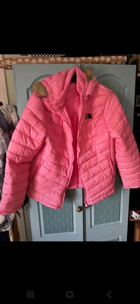 Womens pink north face lightweight puffer jacket size XL 