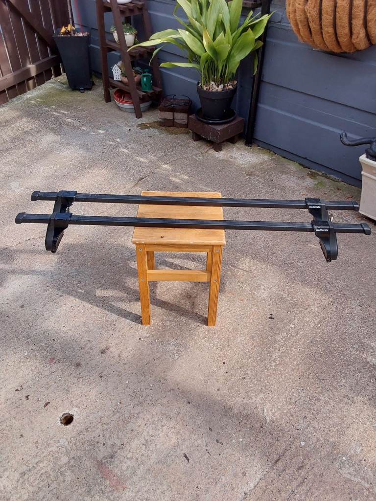 Roof bars for sale