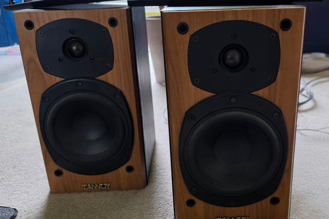 Tannoy Mercury M1 Cherry Speakers – Excellent Condition, Pair