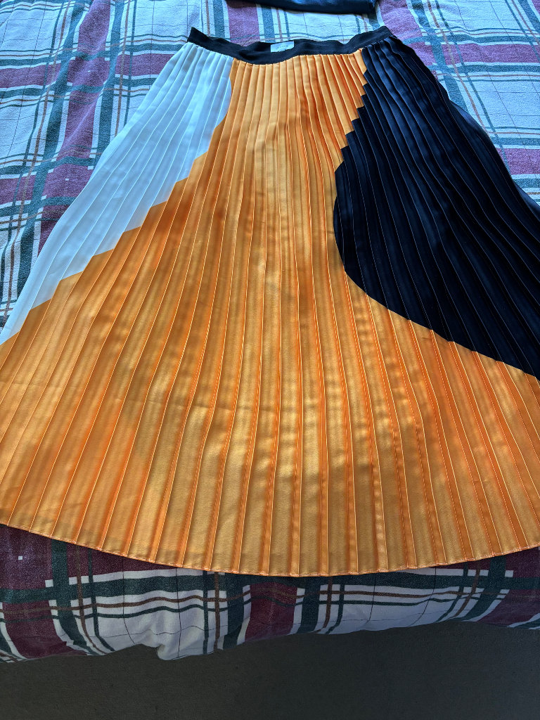 Jigsaw pleated flare skirt size 14