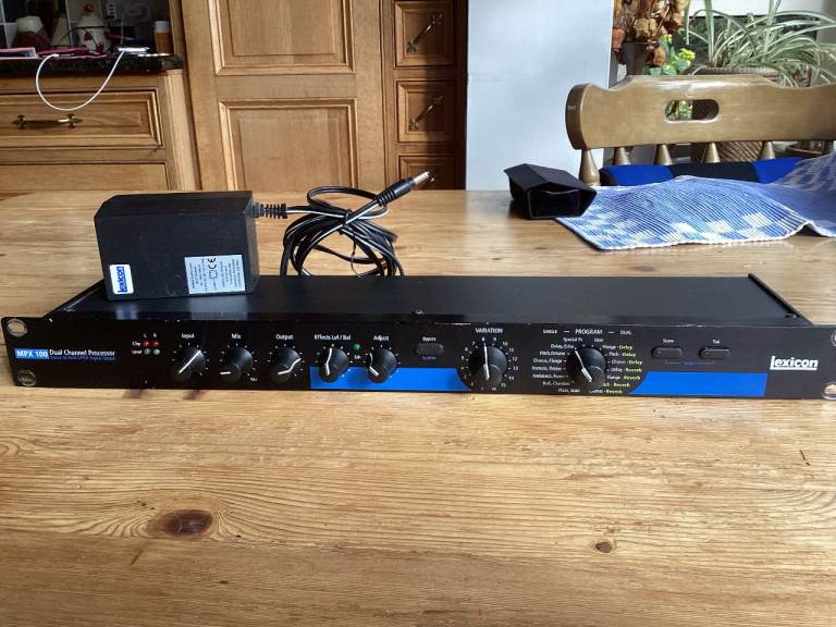 Lexicon MPX 100 Dual Channel Effects Processor