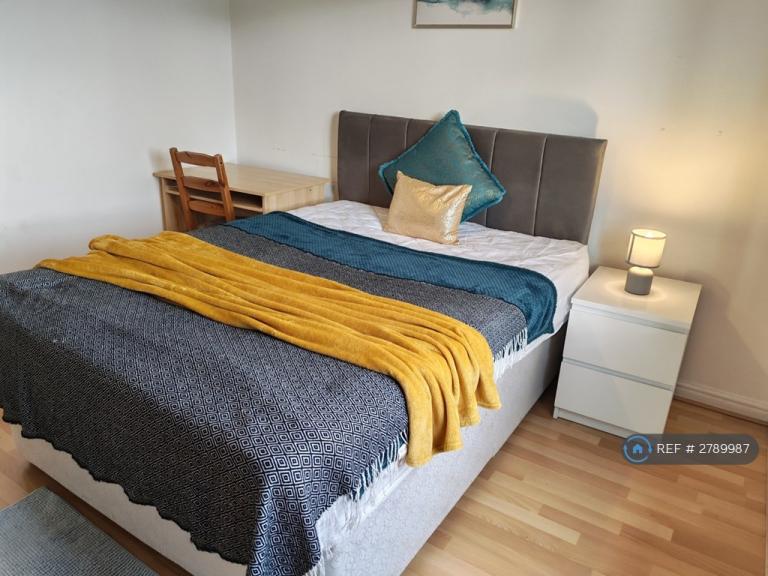 1 bedroom in Redgrave Close, Gateshead, NE8 (#2789987)