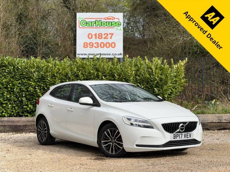 2017 17 VOLVO V40 2.0 D2 MOMENTUM HATCHBACK 5DR DIESEL MANUAL EURO 6 (S/S)  DIES