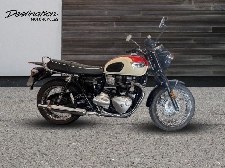2019 Triumph Bonneville T100 white Manual