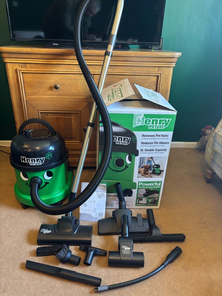 Henry Pet XL vacuum cleaner - brand new