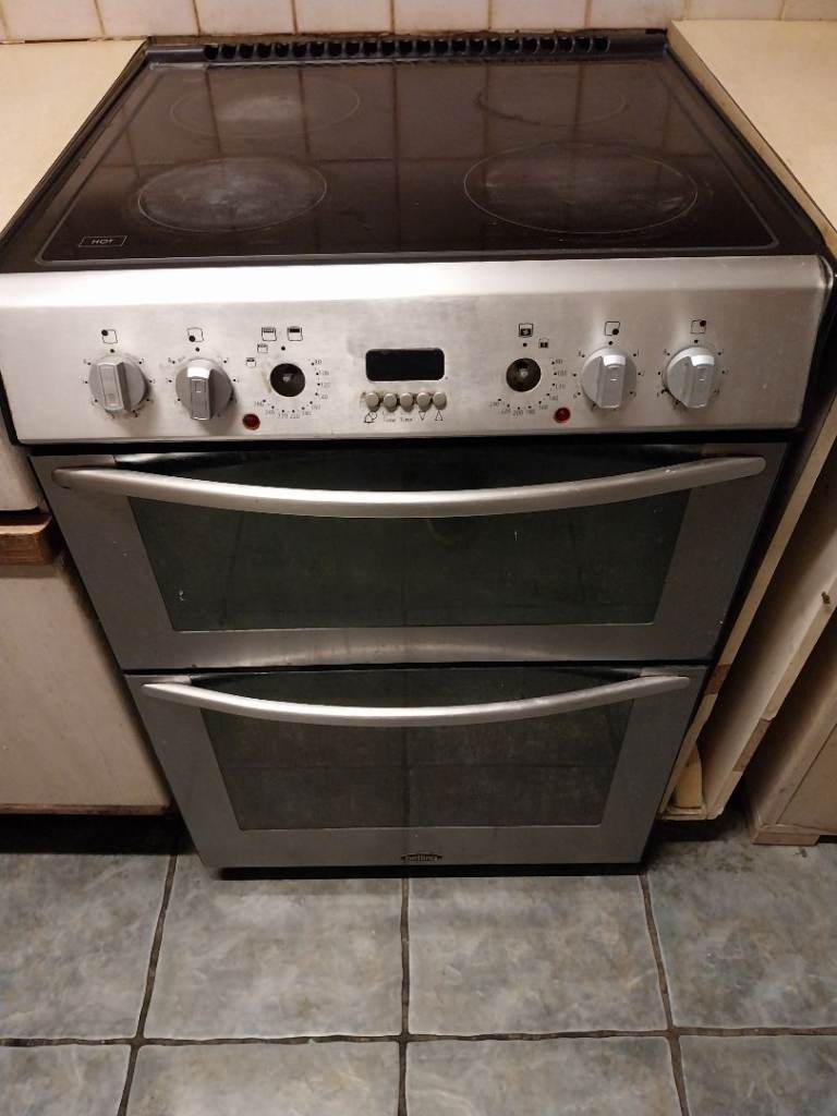 Ceramic hob electric cooker Belling 
