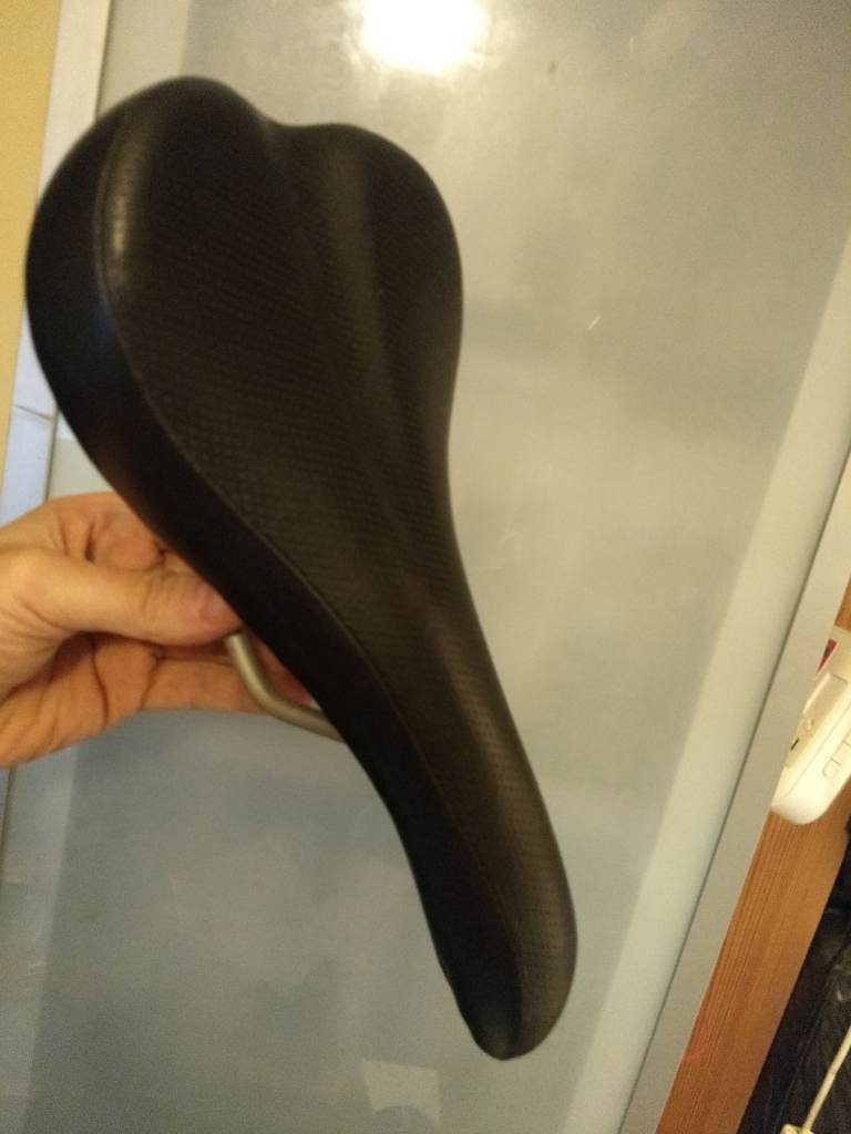 Bicycle gel saddle