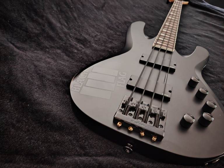 Jackson X Series Signature David Ellefson Concert Bass CBX IV in Black
