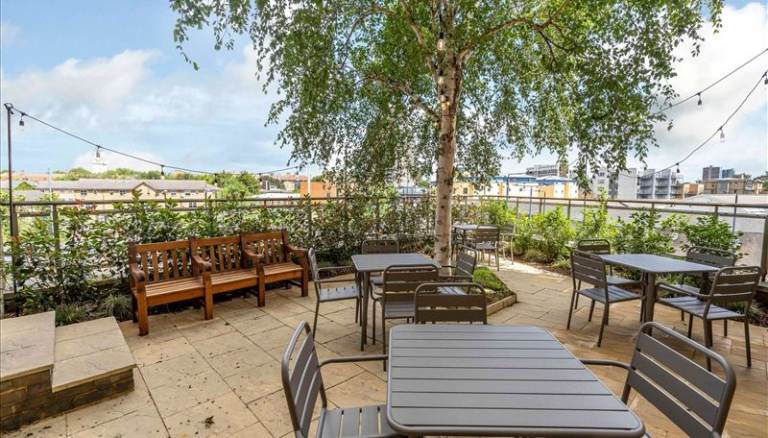 Luxury 2 Bedroom Apartments in the Heart of Canary Wharf