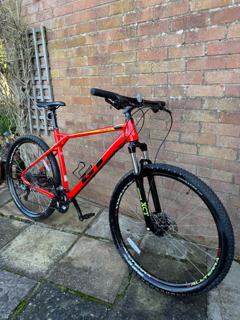 GT avalanche Mountain bike 